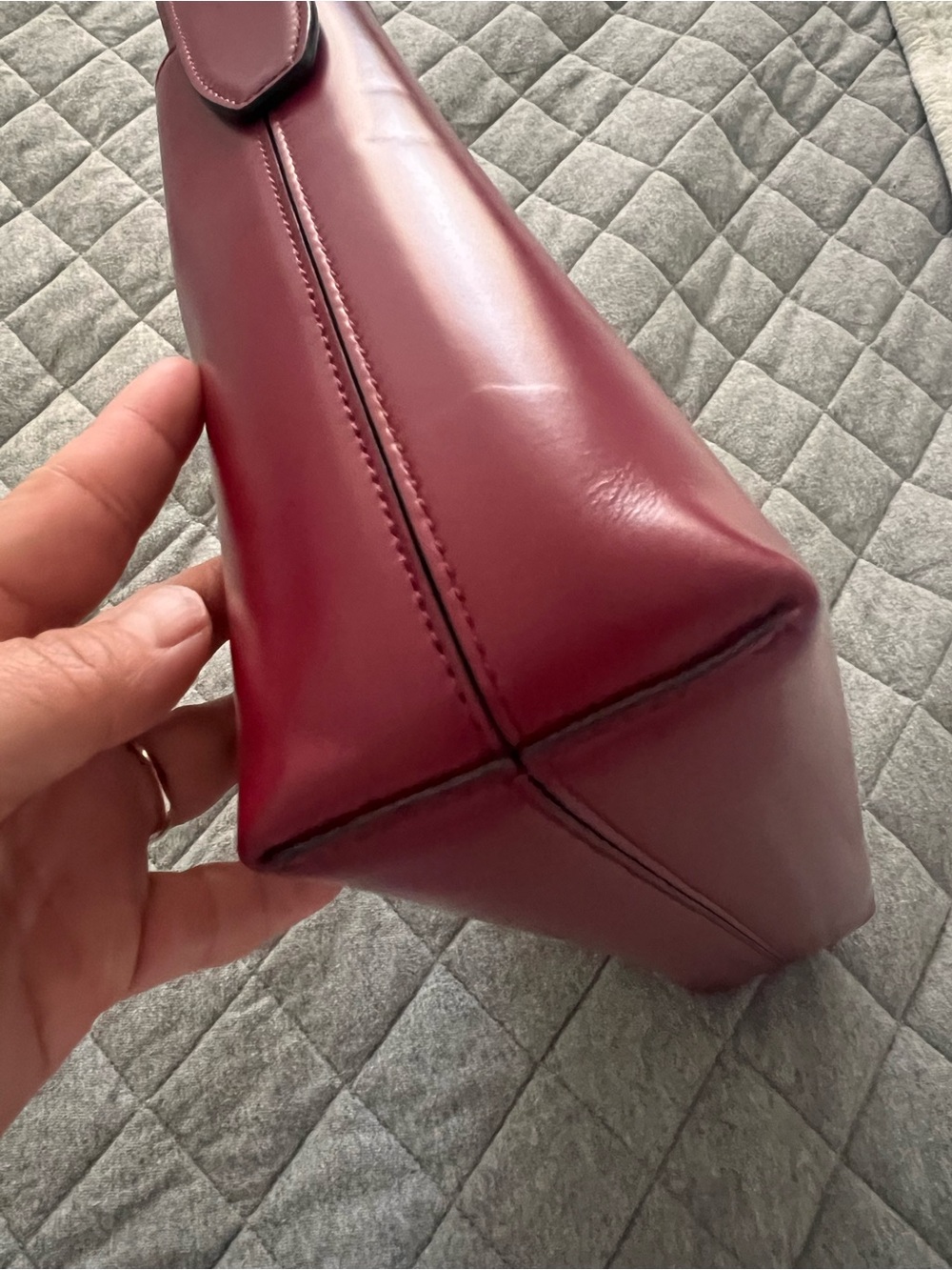 Authentic Ferragamo Trifolio Leather Shoulder Bag Raspberry Red gold Gancini - Picture 7 of 14
